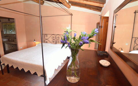 L'incanto: Eigendom, Kamer, Gebouw, Tafel, Interieur Ontwerp, Onroerend Goed, Meubilair, Eetkamer, Fabriek, Bloem