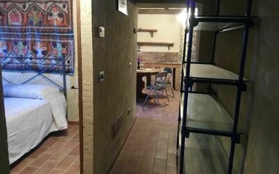 Ginestra: Eigendom, Kamer, Gebouw, Verdieping, Meubilair, Onroerend Goed, Interieur Ontwerp, Huis, Deur, Flooring