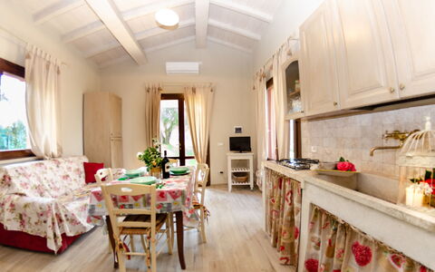 Ai Salici: Kamer, Eigendom, Meubilair, Gebouw, Interieur Ontwerp, Plafond, Verdieping, Keuken, Huis, Huis