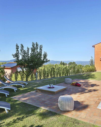 Uva: Eigendom, Woongebied, Huis, Gebouw, Onroerend Goed, Architectuur, Huis, Landgoed, Zwembad, Stedelijk Ontwerp