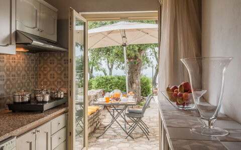 Villa Del Santo Bastiano: Countertop, Kamer, Eigendom, Interieur Ontwerp, Keuken, Meubilair, Huis, Gebouw, Huis, Onroerend Goed