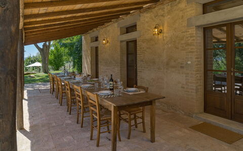 Castello D'Ombrone: Eigendom, Kamer, Gebouw, Onroerend Goed, Landgoed, Interieur Ontwerp, Huis, Meubilair, Tafel, Huis