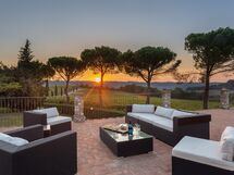 pratale-apartments-chianti-tavernelle-val-di-pesa-farmhouse-balcony