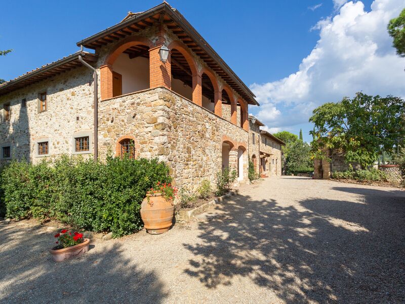 pratale-apartments-chianti-tavernelle-val-di-pesa-farmhouse-external