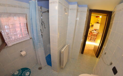 Casa Daniel: Kamer, Eigendom, Badkamer, Loodgieterswerkinrichting, Huis, Architectuur, Onroerend Goed, Tegel, Interieur Ontwerp, Verdieping