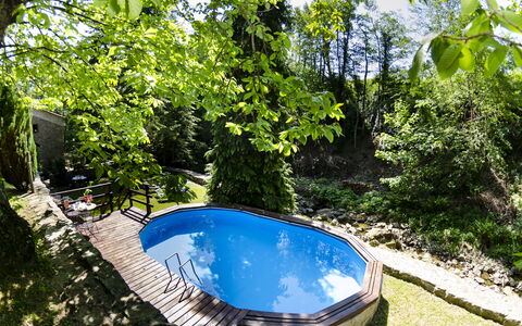 Il Molino: Fabriek, Water, Plantengemeenschap, Natuur, Plantkunde, Natuurlijk Landschap, Boom, Vegetation, Waterloop, Schaduw