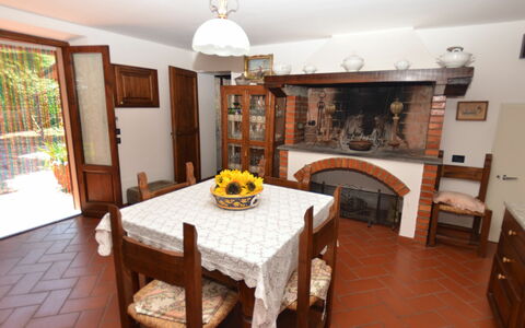 Petra: Kamer, Eigendom, Meubilair, Gebouw, Interieur Ontwerp, Eetkamer, Verdieping, Tafel, Onroerend Goed, Huis