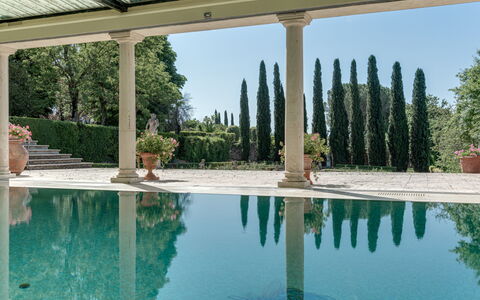 Terrazza e Libreria: Water, Fabriek, Lucht, Gebouw, Zwembad, Boom, Vrije Tijd, Onroerend Goed, Samengesteld Materiaal, Landschap