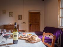 querceto-apartements-tvrn-val-di-pesa-multiproperty-trilo-6-6-living-room