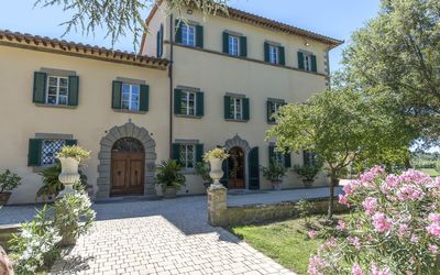 Villa Ivana - Cortona: Eigendom, Gebouw, Huis, Onroerend Goed, Huis, Landgoed, Villa, Herenhuis, Buurt, Boom