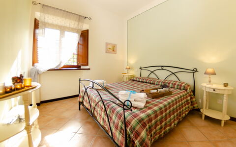 Casale 180: Slaapkamer, Kamer, Bed, Meubilair, Eigendom, Laken, Bed Frame, Verdieping, Interieur Ontwerp, Gebouw