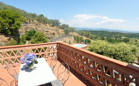 Agli Olivi: Eigendom, Onroerend Goed, Kamer, Huis, Vakantie, Gebouw, Landschap, Villa, Balkon, Berg