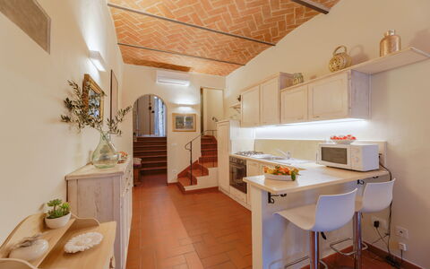 Marlene House: Meubilair, Tafel, Cabinetry, Fabriek, Countertop, Wastafel, Keuken, Hout, Interieur Ontwerp, Bloempot