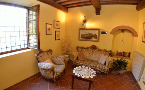 Aurora: Kamer, Eigendom, Gebouw, Plafond, Interieur Ontwerp, Meubilair, Huis, Verdieping, Onroerend Goed, Huis