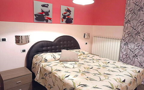Ai Cuori: Slaapkamer, Meubilair, Laken, Bed, Interieur Ontwerp, Bedding, Textiel, Linens, Verdieping, Flooring