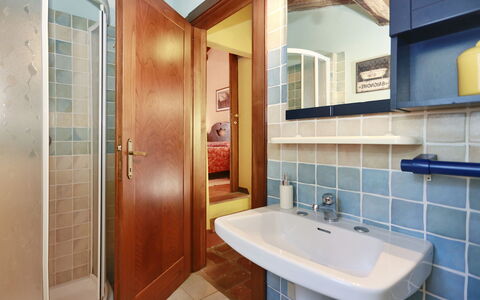 Borgo Antico Paolo: Badkamer, Eigendom, Kamer, Gebouw, Onroerend Goed, Tegel, Interieur Ontwerp, Huis, Architectuur, Huis