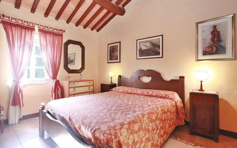Borgo Antico Paolo: Slaapkamer, Bed, Kamer, Meubilair, Laken, Eigendom, Bedding, Plafond, Bed Frame, Interieur Ontwerp