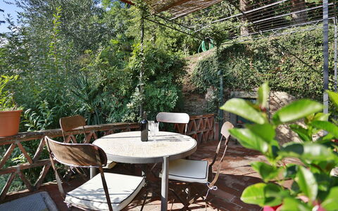 Borgo Antico Paolo: Eigendom, Tuin, Meubilair, Backyard, Patio, Huis, Onroerend Goed, Werf, Plantkunde, Tafel