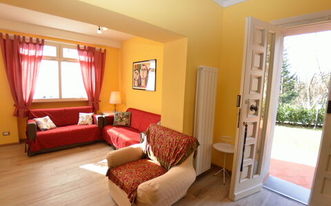 Borgo Di Zacco: Kamer, Meubilair, Eigendom, Woonkamer, Interieur Ontwerp, Verdieping, Huis, Gebouw, Onroerend Goed, Muur