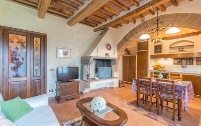 Smeraldo: Eigendom, Kamer, Gebouw, Meubilair, Onroerend Goed, Huis, Woonkamer, Interieur Ontwerp, Landgoed, Huis