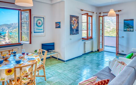 Olivi Del Mesco - Levanto: Kamer, Eigendom, Gebouw, Onroerend Goed, Meubilair, Azure, Huis, Interieur Ontwerp, Woonkamer, Verdieping