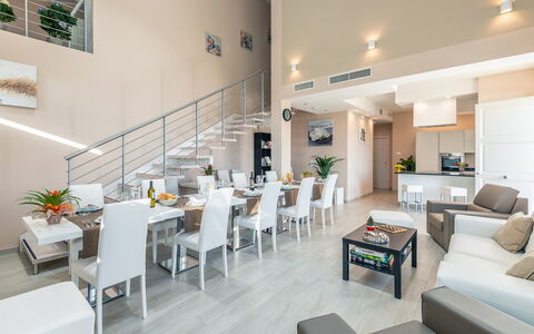 Villa Le Terme: Eigendom, Kamer, Interieur Ontwerp, Gebouw, Meubilair, Woonkamer, Onroerend Goed, Huis, Architectuur, Lobby