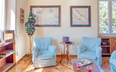 Apartment Mare Bello - Levanto: Kamer, Blauw, Meubilair, Eigendom, Interieur Ontwerp, Turkoois, Aqua, Verdieping, Woonkamer, Huis