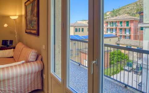 Giulia Apartment 2 - Levanto: Eigendom, Kamer, Onroerend Goed, Gebouw, Huis, Huis, Verdieping, Deur, Venster, Interieur Ontwerp