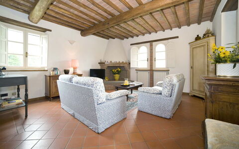 Broccolo: Gebouw, Kamer, Eigendom, Meubilair, Interieur Ontwerp, Verdieping, Plafond, Huis, Onroerend Goed, Woonkamer