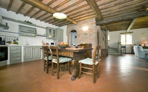 Broccolo: Gebouw, Eigendom, Kamer, Verdieping, Meubilair, Interieur Ontwerp, Onroerend Goed, Plafond, Zolder, Huis