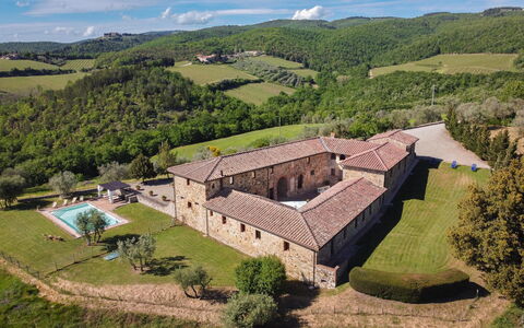 La Corte Di Campalli: Wolk, Lucht, Fabriek, Natuurlijk Landschap, Land Lot, Gebouw, Boom, Landschap, Huis, Verblijf