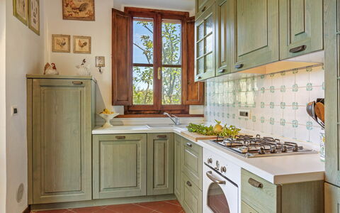 La Fonte: Hout, Interieur Ontwerp, Keuken, Cabinetry, Huis, Flooring, Meubilair, Plafond, Kamer, Kast