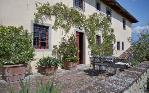 Ricavoli: Eigendom, Gebouw, Huis, Onroerend Goed, Facade, Binnenplaats, Villa, Boerderij, Verblijf, Architectuur