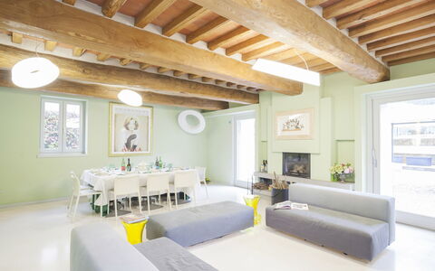 Villa San Lorenzo: Eigendom, Plafond, Kamer, Gebouw, Interieur Ontwerp, Meubilair, Huis, Woonkamer, Huis, Architectuur