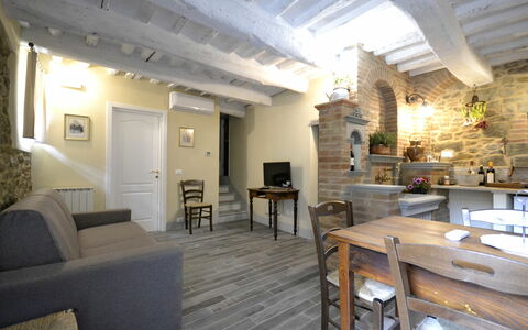 Casa Caterina: Gebouw, Eigendom, Interieur Ontwerp, Kamer, Verdieping, Huis, Meubilair, Architectuur, Onroerend Goed, Restaurant