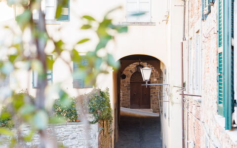 Appartamento Zefferini: Gebouw, Fabriek, Hout, Huis, Weg Oppervlak, Facade, Water, Stad, Venster, Steeg