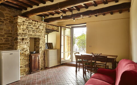 Villa Cincinelli: Eigendom, Kamer, Gebouw, Interieur Ontwerp, Plafond, Huis, Meubilair, Muur, Verdieping, Onroerend Goed