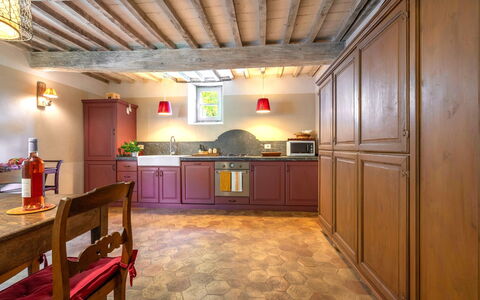 Casa Di Giulio: Meubilair, Interieur Ontwerp, Keuken, Flooring, Cabinetry, Countertop, Hout, Plafond, Verdieping, Toestel Van De Keuken