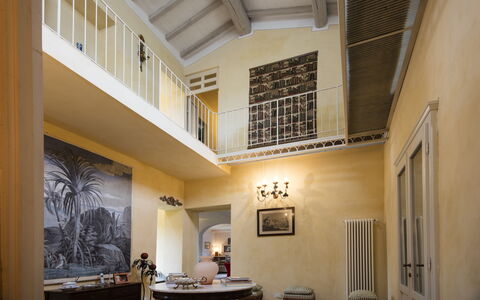 Villa Bacco: Plafond, Eigendom, Gebouw, Kamer, Interieur Ontwerp, Architectuur, Huis, Verlichting, Huis, Daylighting