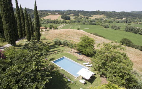 Villa Bacco: Eigendom, Land Lot, Landelijk Gebied, Luchtfotografie, Landgoed, Gras, Boom, Huis, Technologie, Landschap