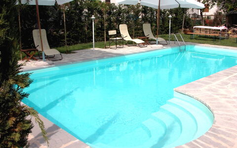 Monastery Guest House: Water, Fabriek, Zwembad, Gebouw, Azure, Schaduw, Rechthoek, Buitenmeubels, Boom, Samengesteld Materiaal