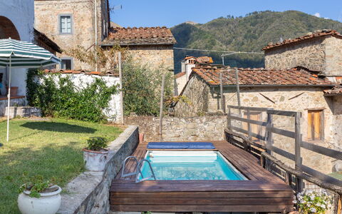 Casa Alice: Eigendom, Blauw, Zwembad, Huis, Gebouw, Azure, Vakantie, Onroerend Goed, Landgoed, Boom