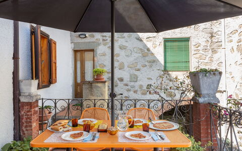 Casa Alice: Eigendom, Kamer, Tafel, Huis, Gebouw, Meubilair, Interieur Ontwerp, Onroerend Goed, Huis, Patio