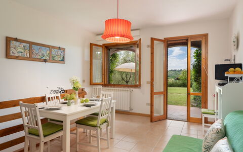 Calanchi Apartments: Meubilair, Interieur Ontwerp, Hout, Tafel, Flooring, Stoel, Kamer, Huis, Eetkamer, Verlichting