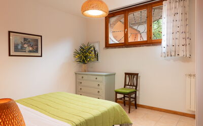 Begonia - Pool View Ground Floor: Meubilair, Interieur Ontwerp, Bed, Slaapkamer, Hout, Verdieping, Plafond, Kamer, Flooring, Verlichting