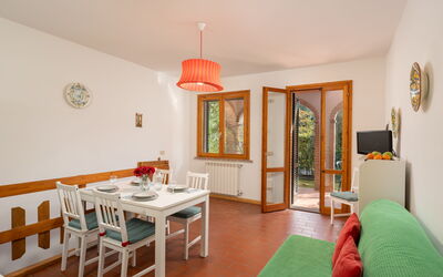 Ortensia - Pool View Ground Floor: Interieur Ontwerp, Meubilair, Hout, Flooring, Plafond, Verdieping, Kamer, Huis, Tafel, Woonkamer