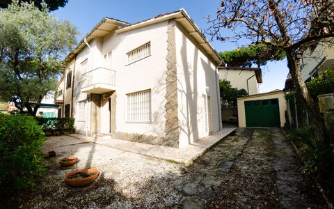 Angelina: Eigendom, Huis, Huis, Gebouw, Onroerend Goed, Architectuur, Woongebied, Landgoed, Buurt, Lucht