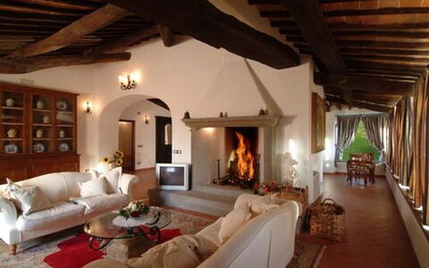 Villa Fontanelle: Hout, Kamer, Interieur Ontwerp, Verlichting, Huis, Eigendom, Woonkamer, Hardwood, Muur, Verdieping