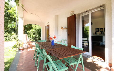 Villa Del Forte: Eigendom, Gebouw, Kamer, Huis, Meubilair, Tafel, Onroerend Goed, Interieur Ontwerp, Villa, Huis