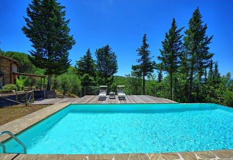 Casa Fioraie: Zwembad, Eigendom, Natuurlijk Landschap, Vrije Tijd, Onroerend Goed, Landgoed, Huis, Gras, Vakantie, Boom